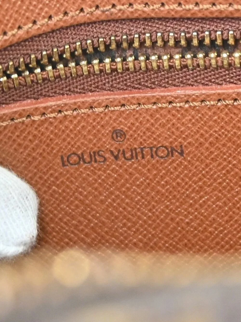 LOUIS VUITTON MARLY DRAGONNE GM CLUCTH BAG